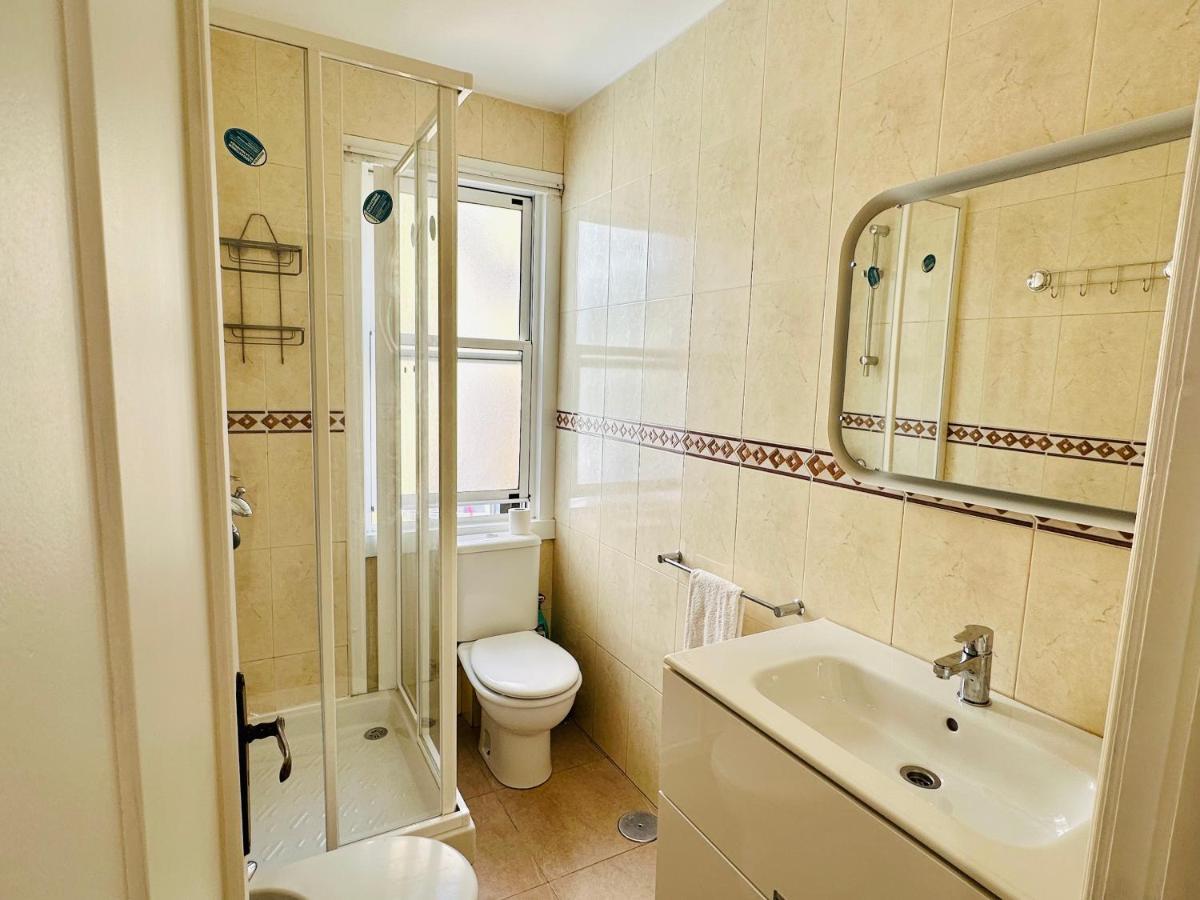 Nebrija Derecha Apartment A Coruna Luaran gambar